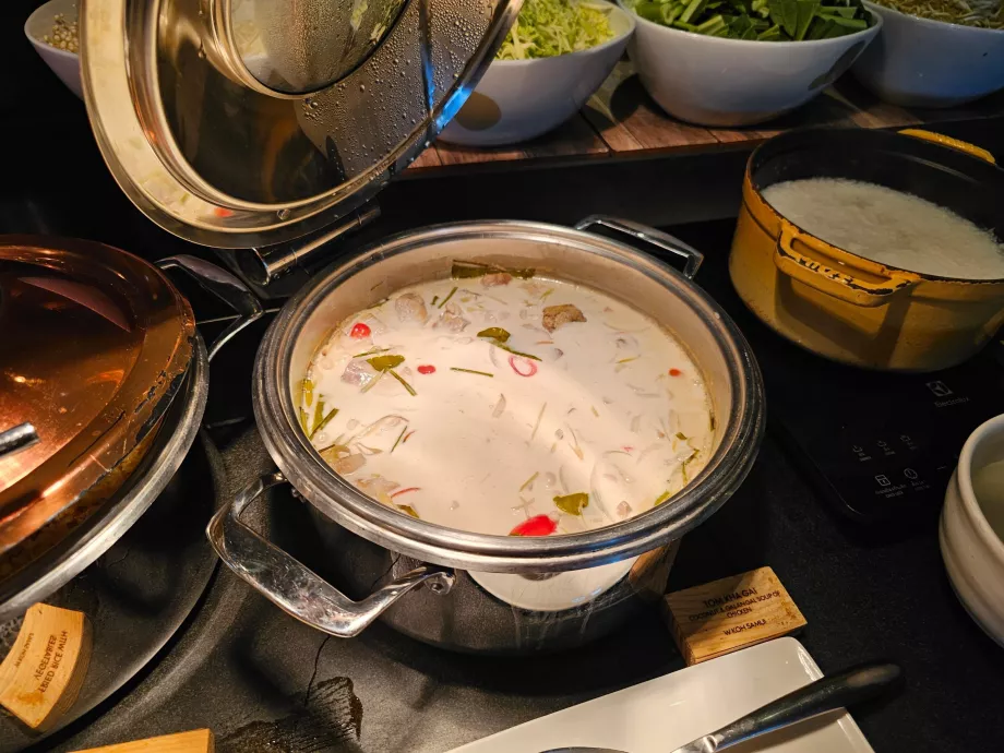 Sopa Tom Kha Gai - desayuno