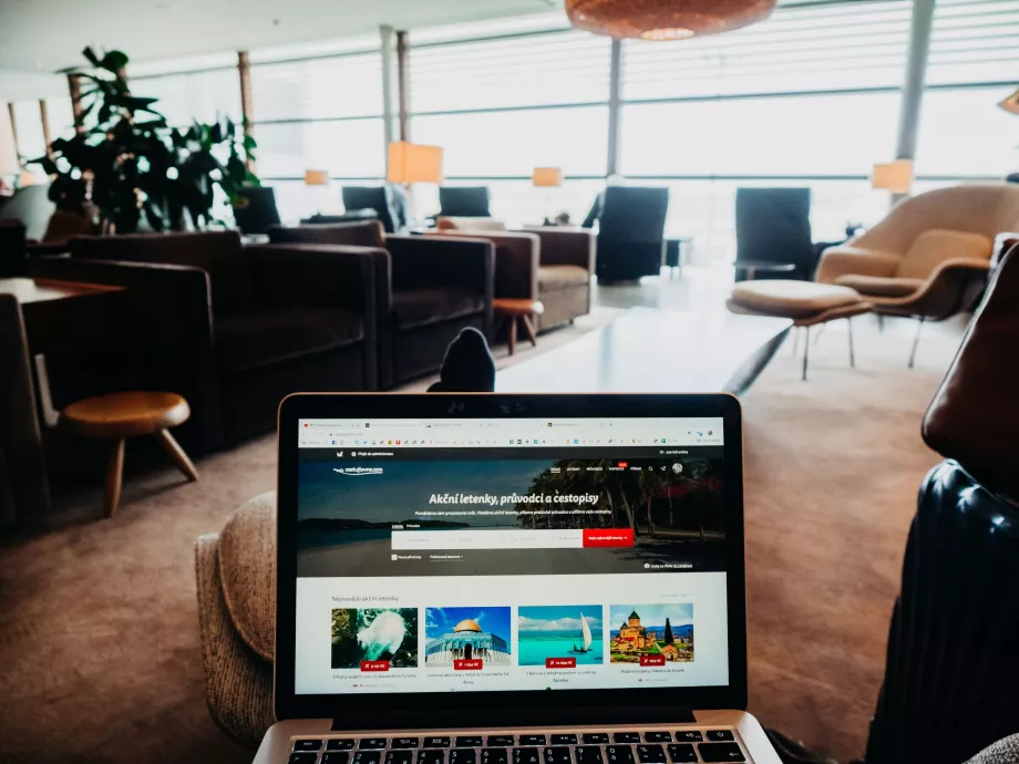 Relájese en la sala VIP T3 de Cathay LHR