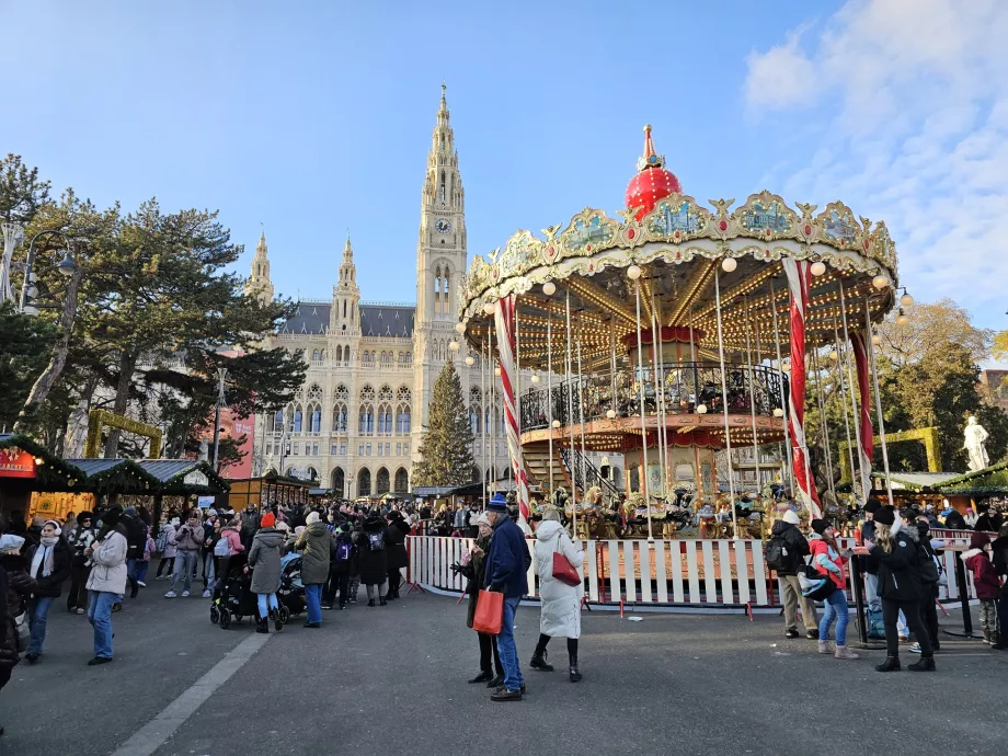 Mercado navideño frente al ayuntamiento