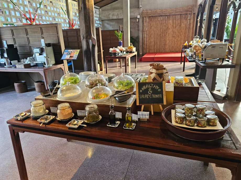 Desayuno - saludable y rincón de ensaladas
