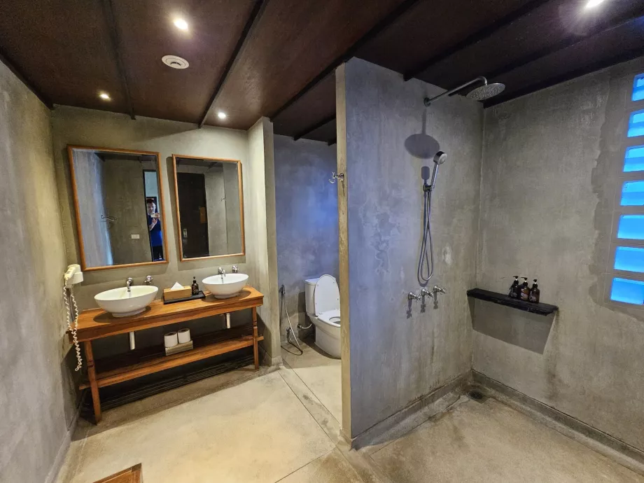 Cuarto de baño en el gimnasio