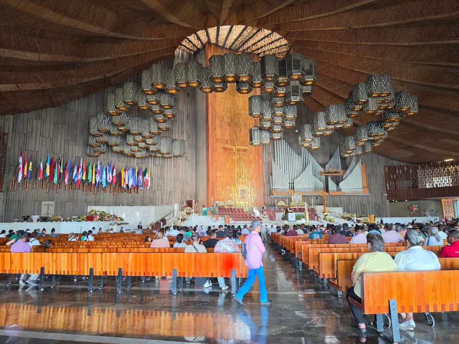 Interior de la Basílica de Guadalupe