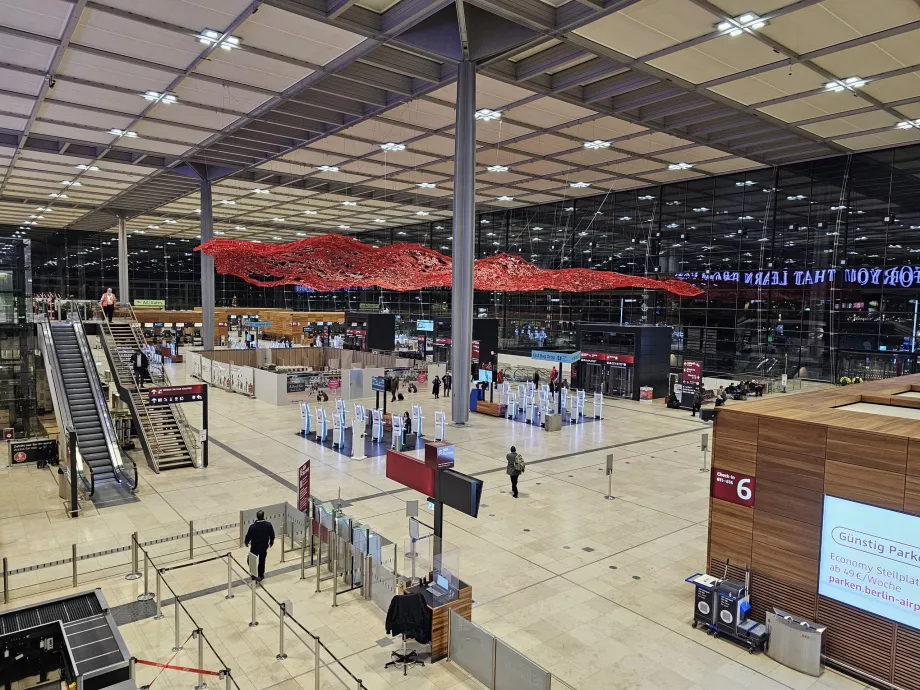 Hall de salidas, Terminal 1