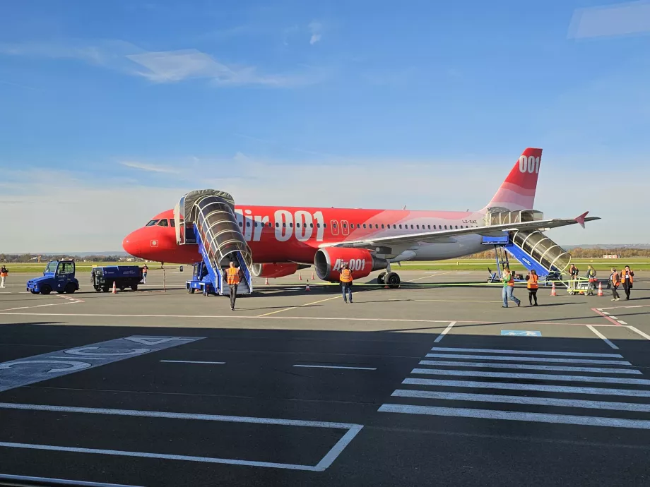 Airbus A320 en el aeropuerto de Ostrava