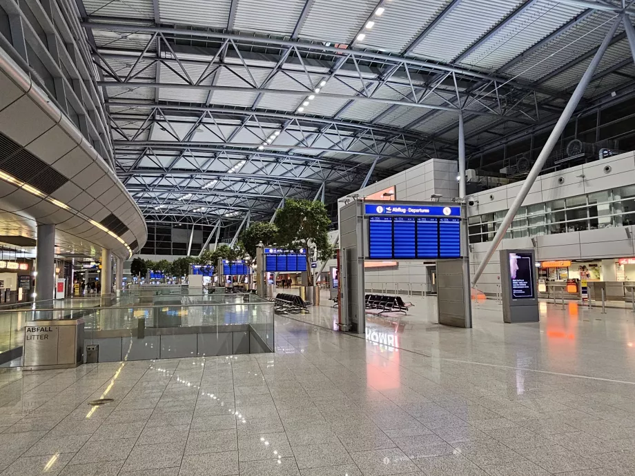 Sala de salidas del aeropuerto DUS