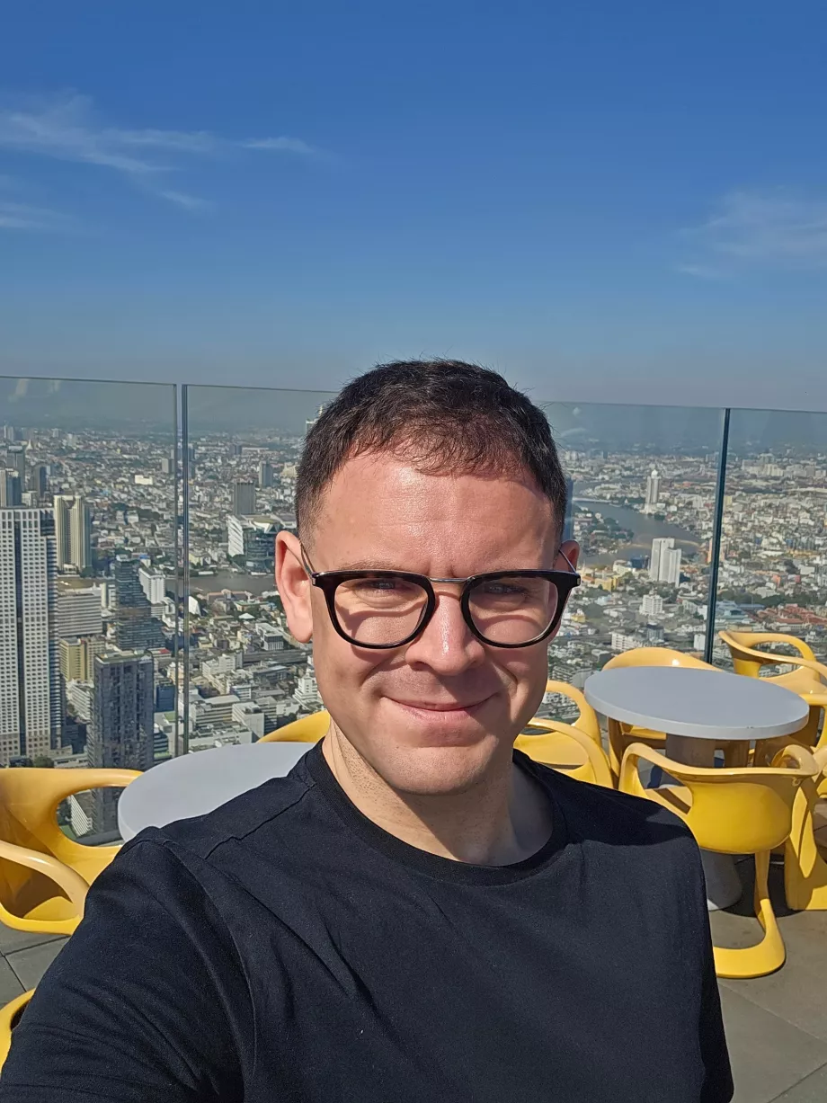 King Power Mahanakhon - yo al acecho