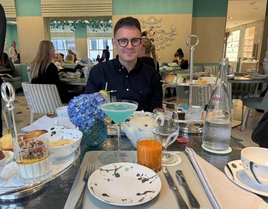 Yo en el desayuno de Tiffany's