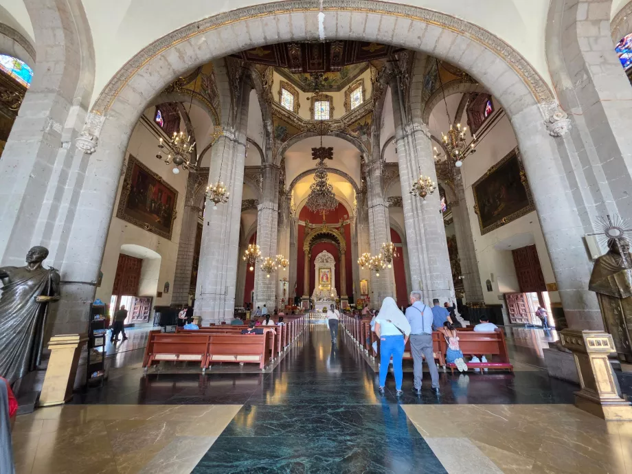 Interior de la Basílica de la Antigua