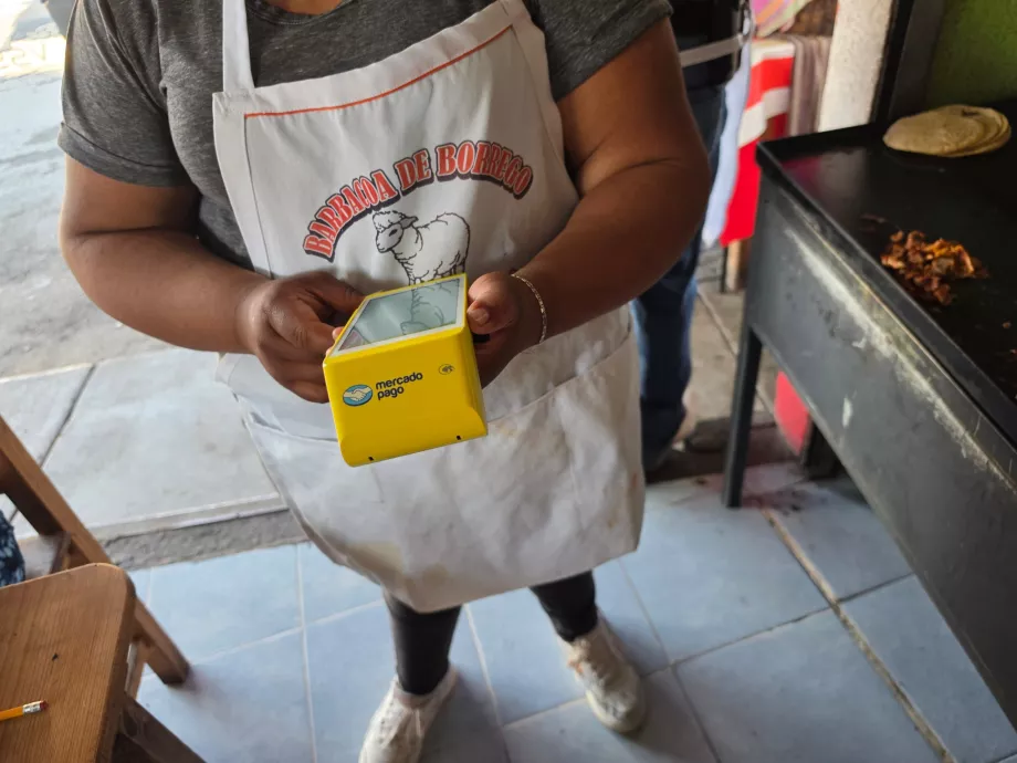 Puede pagar con tarjeta aquí