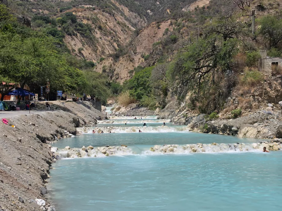 Cascadas en el río
