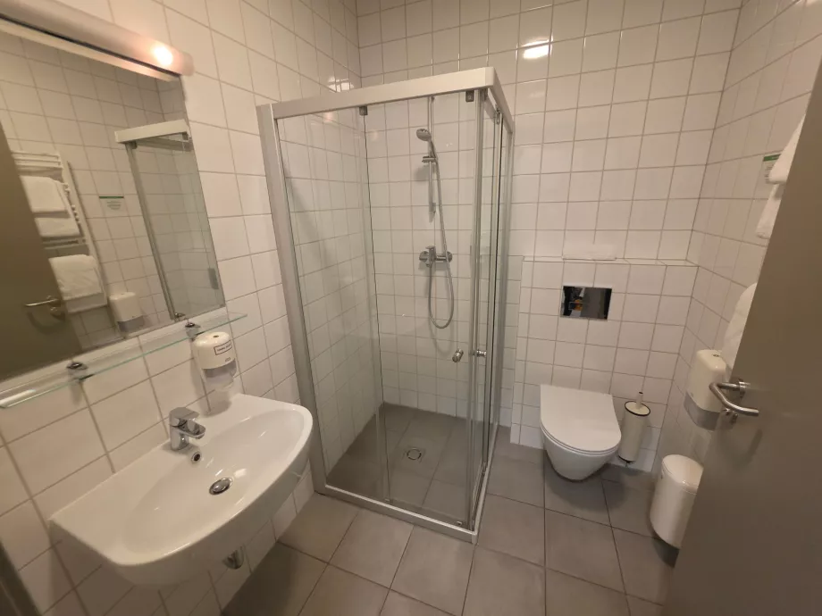Air Hotel, cuarto de baño