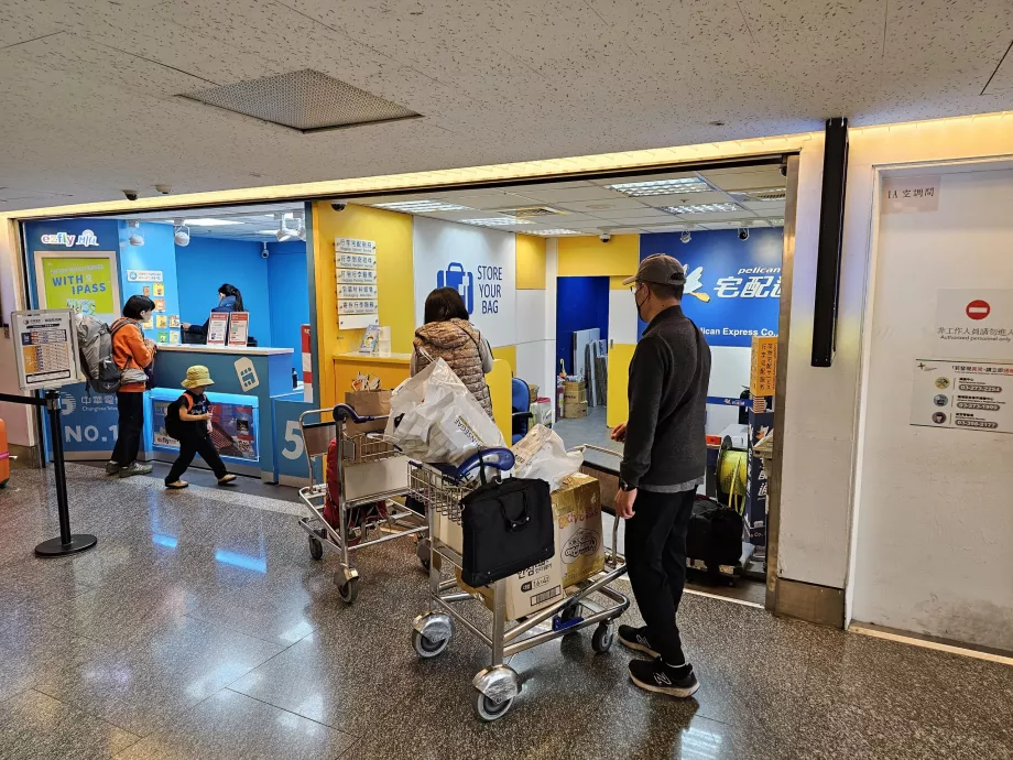 Consigna de equipajes, aeropuerto TPE
