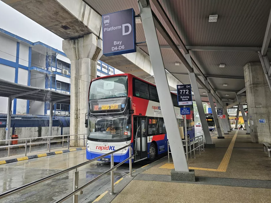 Línea 772 parada Pasar Seni