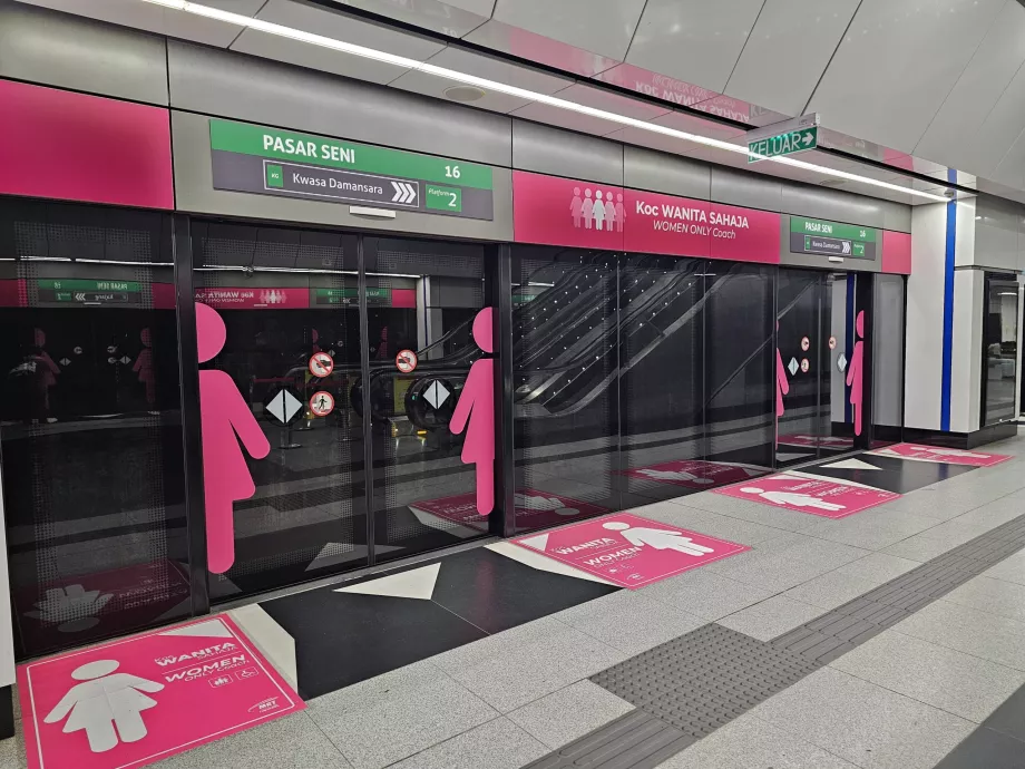 Parte de la plataforma sólo para mujeres