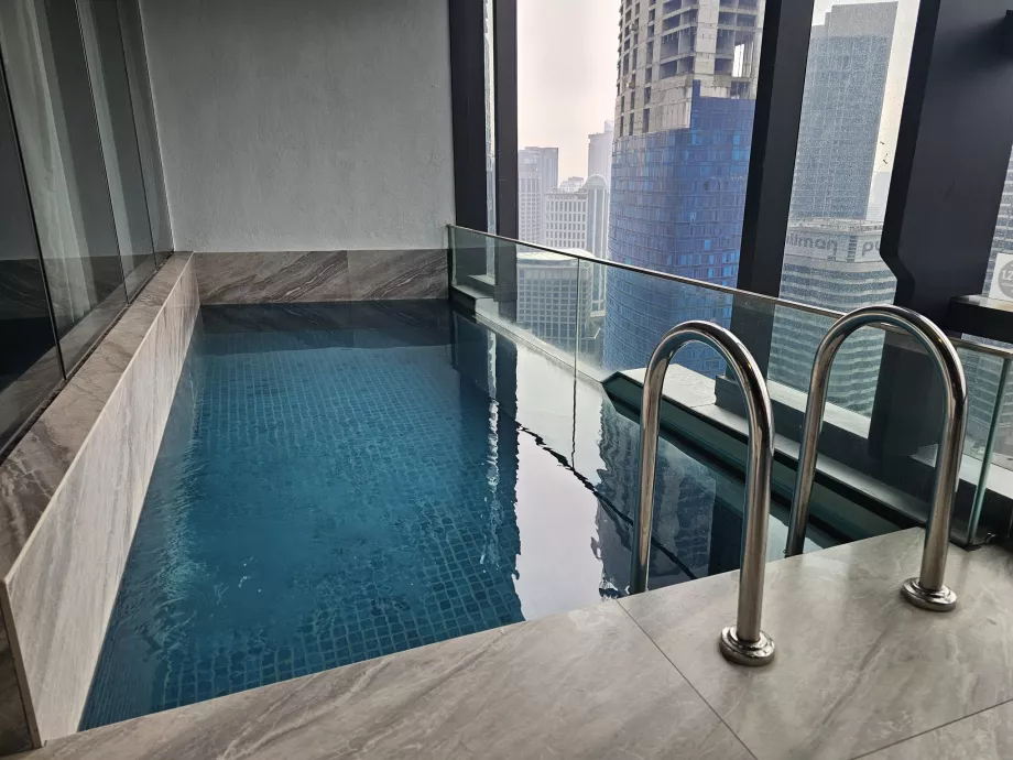 Piscina en el balcón