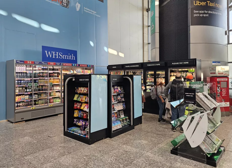 WHSmith en el vestíbulo de llegadas