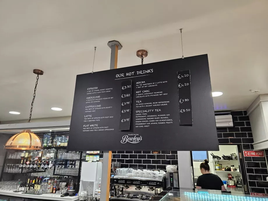 Precios en el restaurante del aeropuerto, sección pública