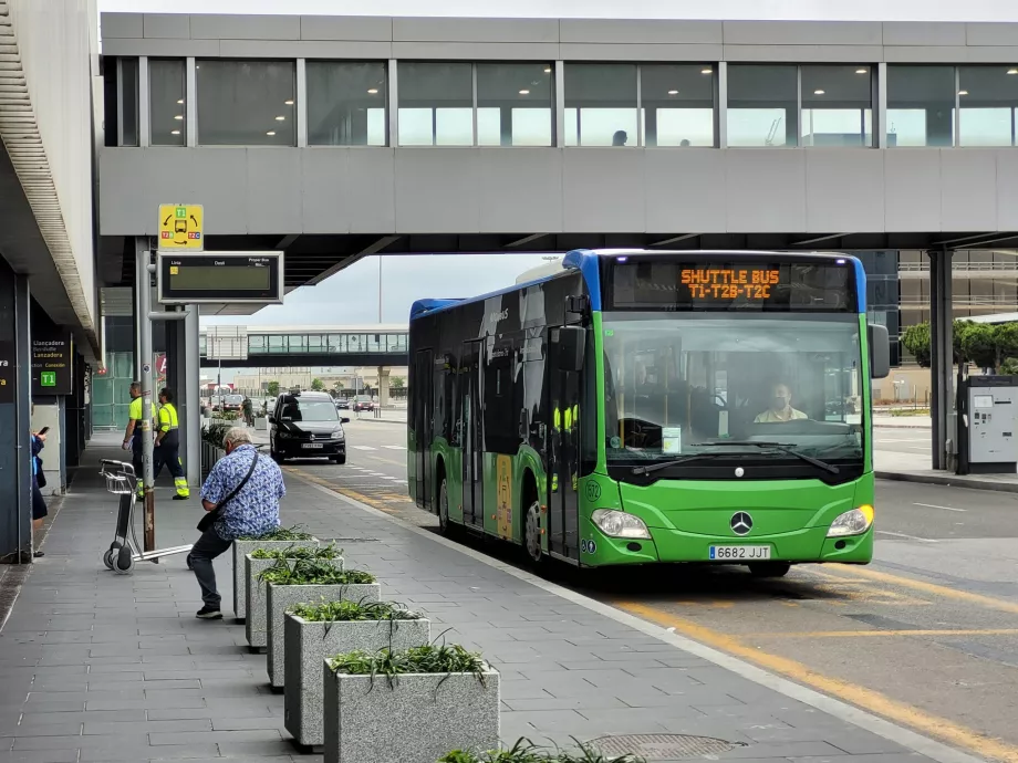 Autobús gratuito entre terminales