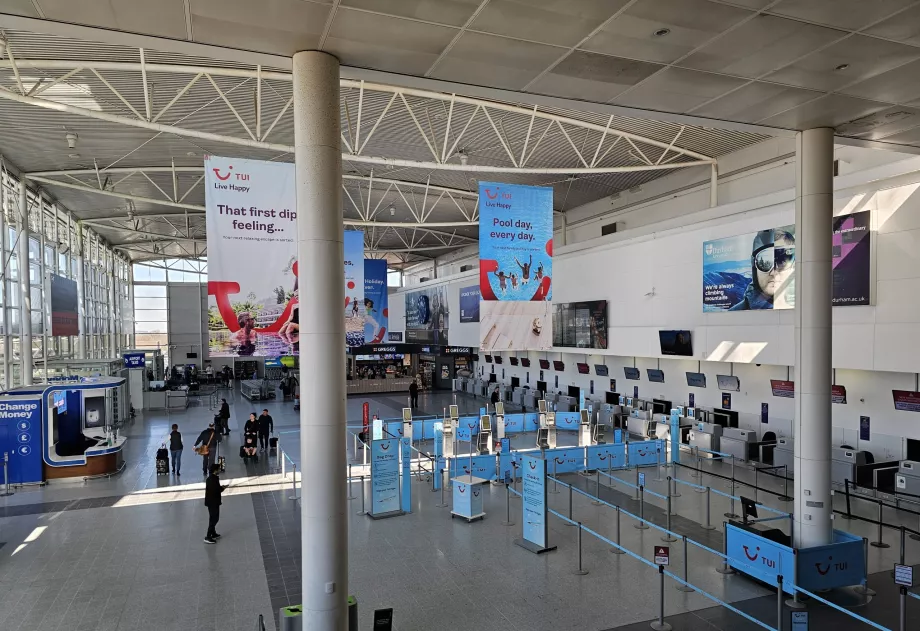 Hall de salidas, Aeropuerto NCL