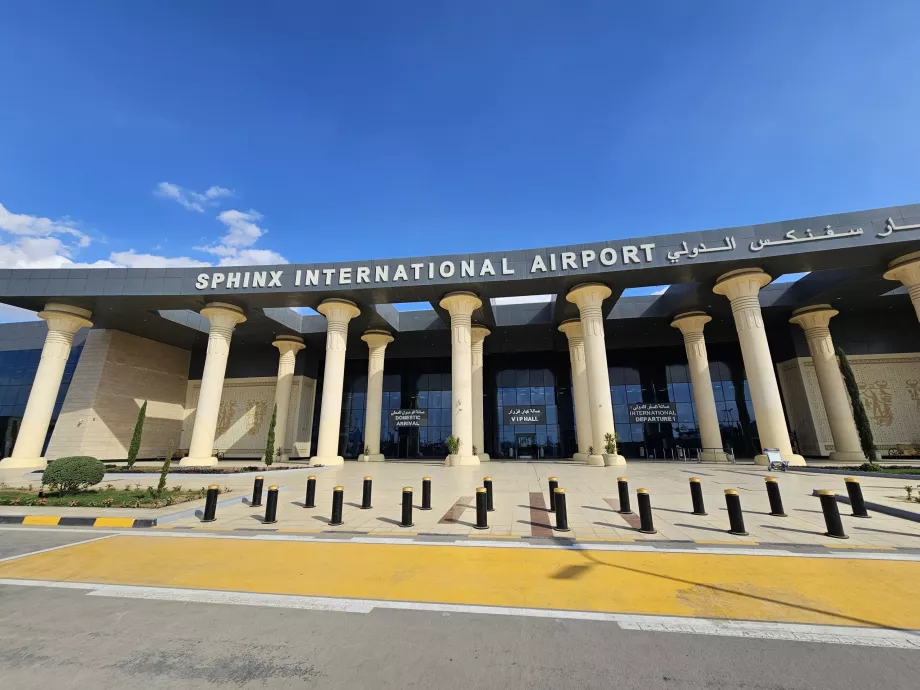 Terminal del aeropuerto Sphinx