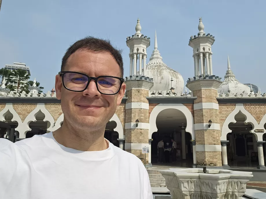 Yo en la mezquita de Jamek