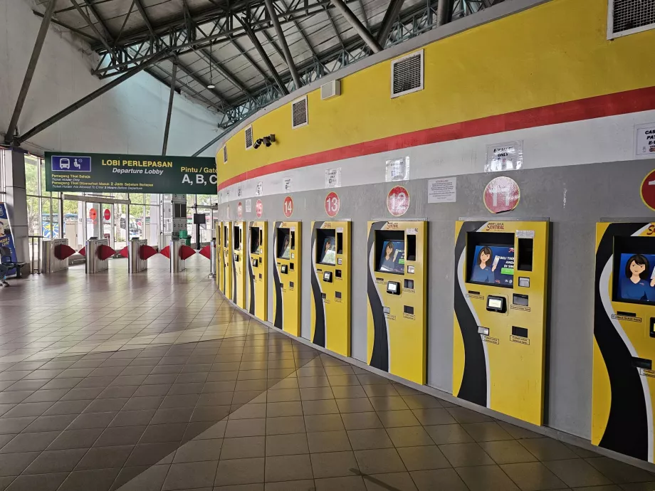 Máquinas expendedoras de billetes, estación de autobuses