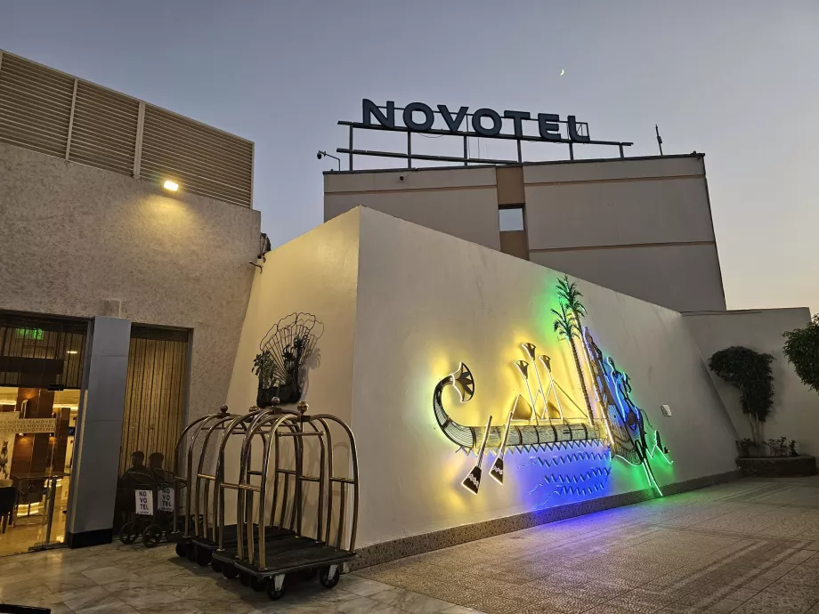 Novotel cerca del aeropuerto