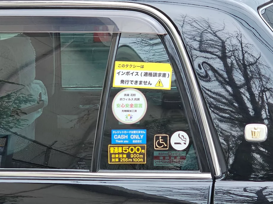 Precio del taxi, sólo pago en efectivo