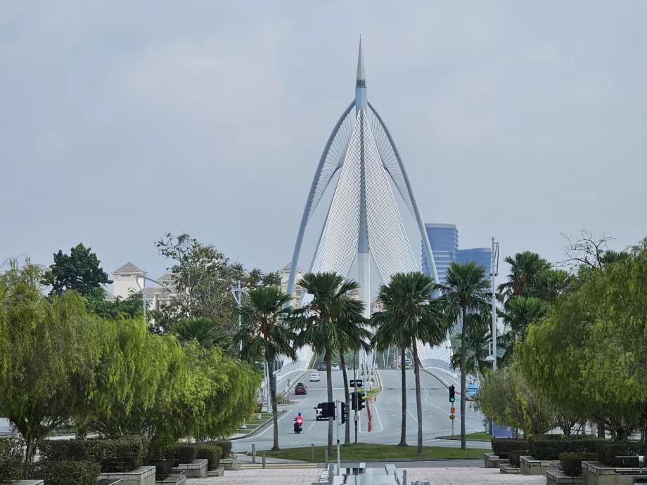 Puente Seri Wawasan