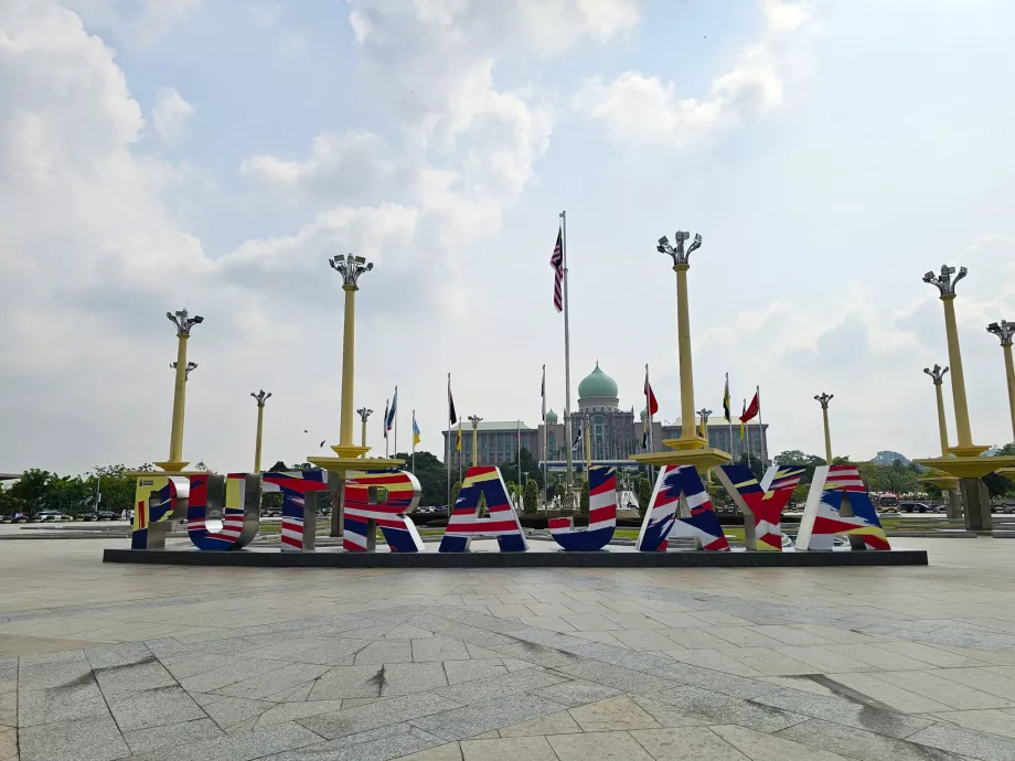Inscripción en Putrajaya