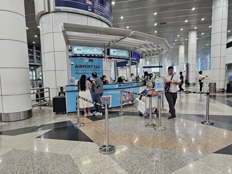 Mostradores de taxis, Terminal 1