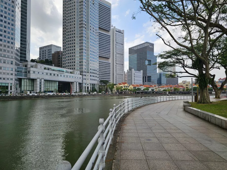 Paseo junto al río Singapur