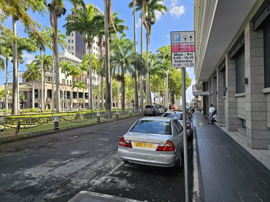 Aparcamiento de pago en la ciudad