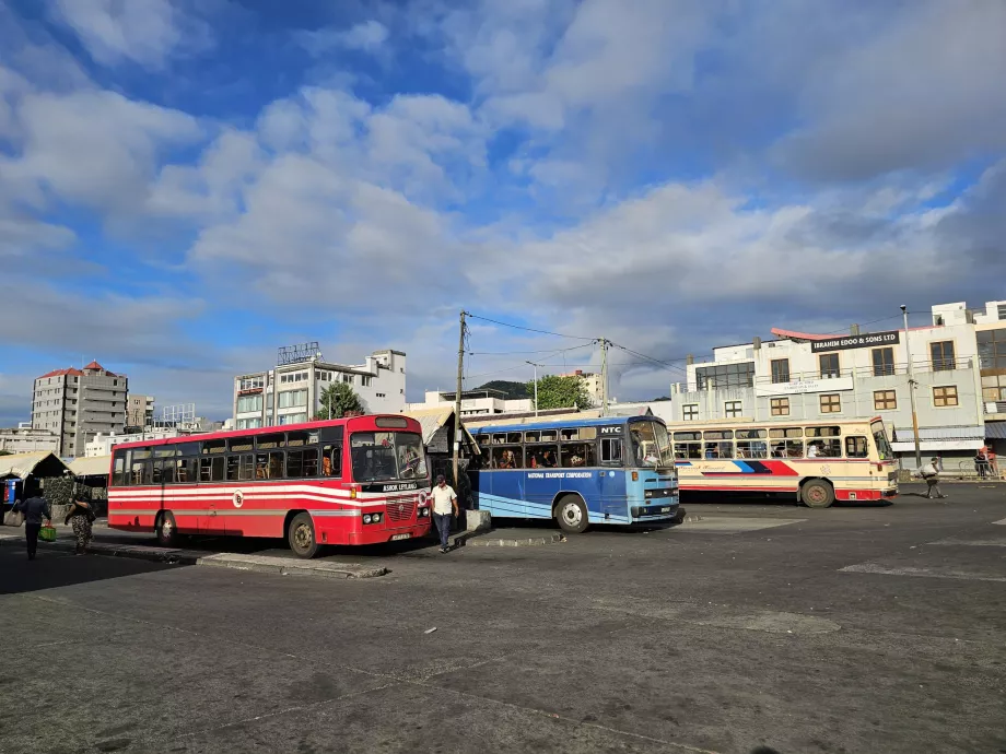 Estación de autobuses del Norte / Plaza de la Inmigración