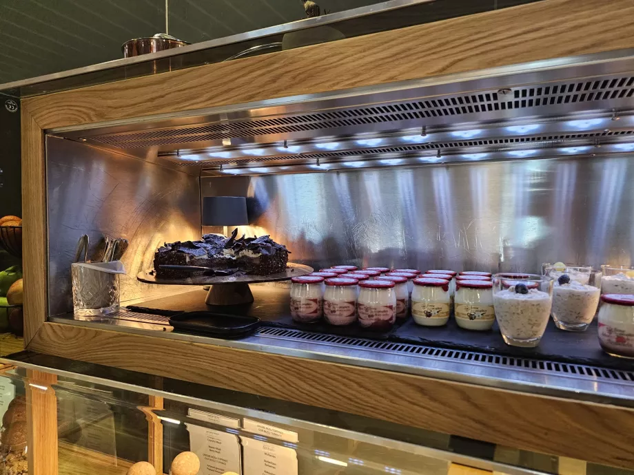 Buffet - yogur y cereales