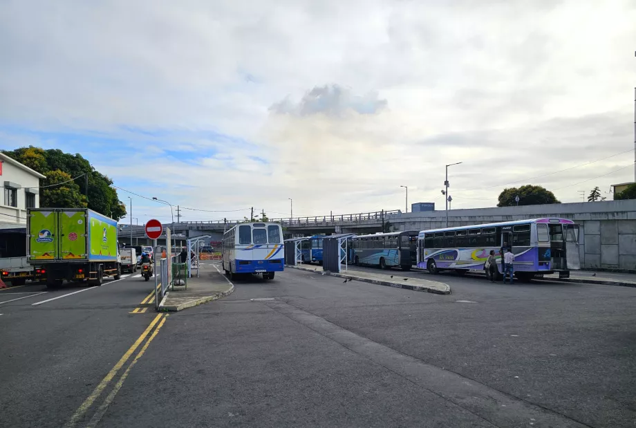 Estación de autobuses de la calle Deschartres