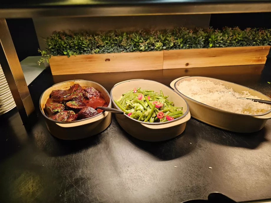 Buffet - menú del mediodía