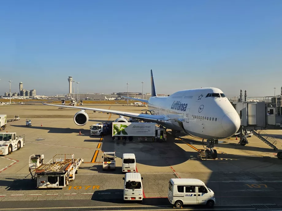 Boeing 747-8 en el aeropuerto de Haneda