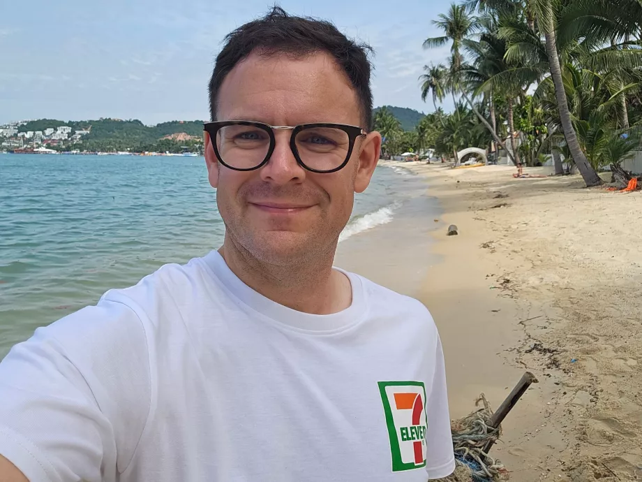 Yo en la playa de Bangrak