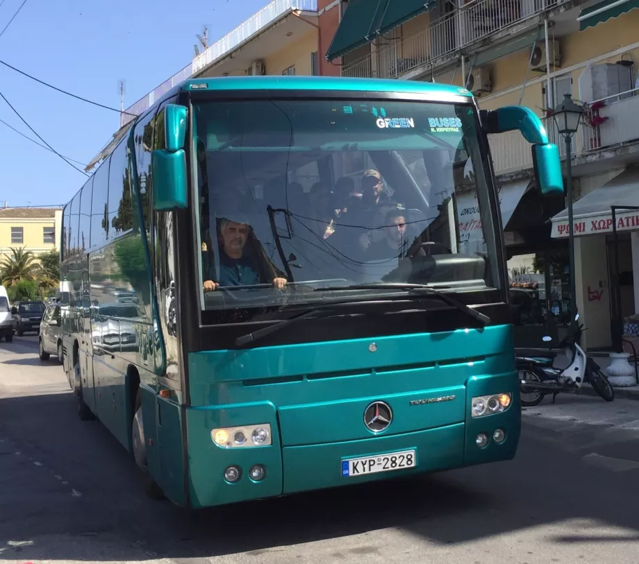 Autobús verde de Corfú
