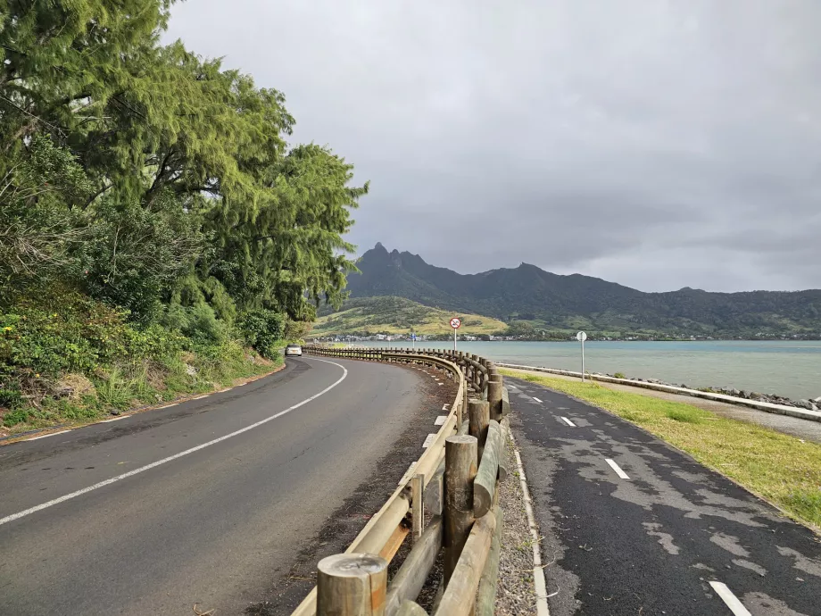 Carretera circular alrededor de la isla