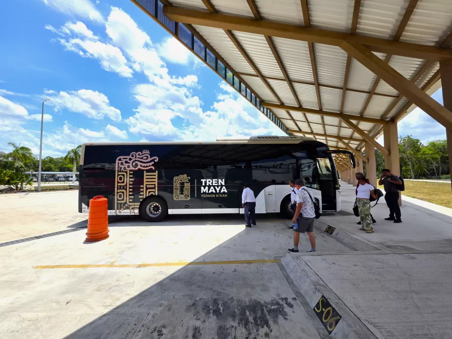 Autobús de enlace a la estación de tren