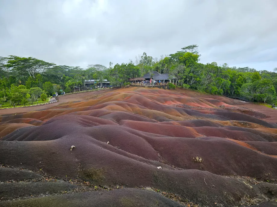 Tierra Coloreada del Norte, Chamarel