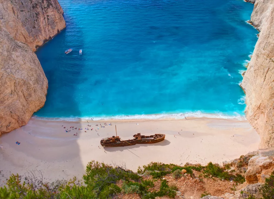 Barco en la playa de Navagio