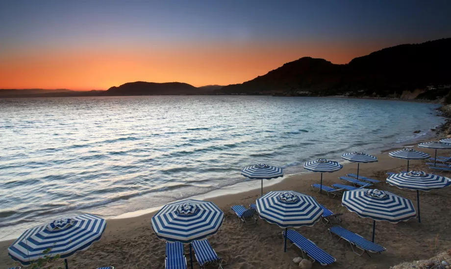 Playa de Pefkos