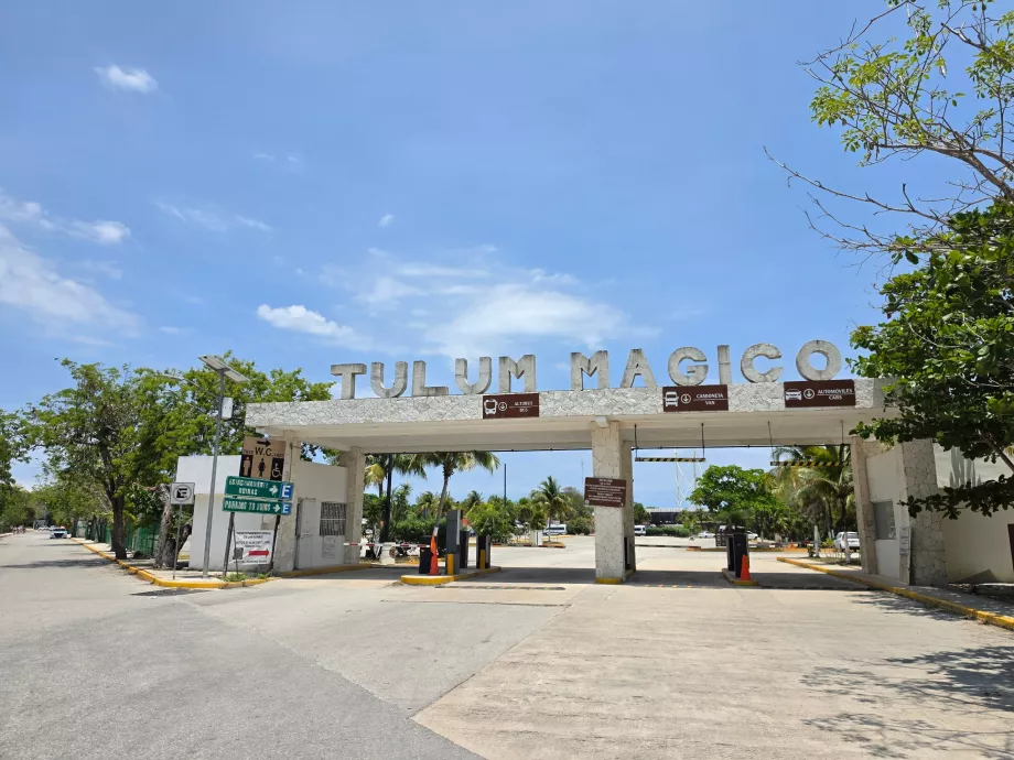 Yacimiento arqueológico de Tulum, entrada al aparcamiento
