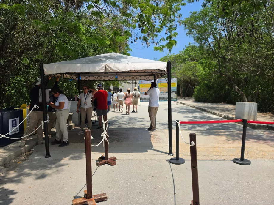 Yacimiento arqueológico de Tulum, control de seguridad