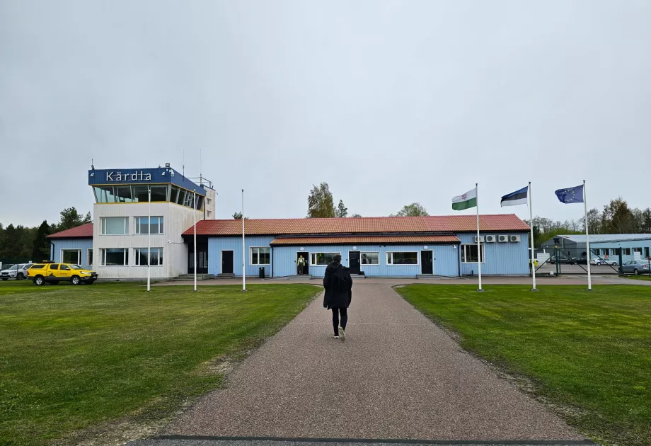 llegada al aeropuerto de Kärdla