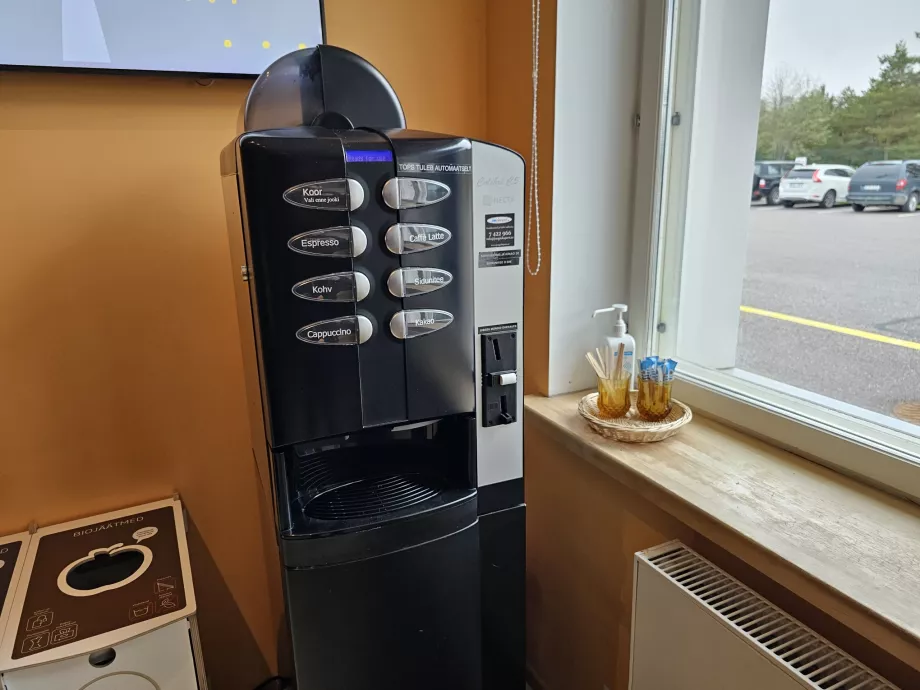 Máquina de café, parte pública