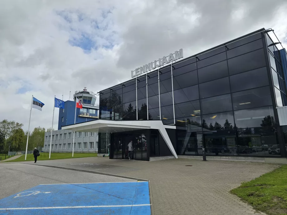 llegada por el aeropuerto de Tartu